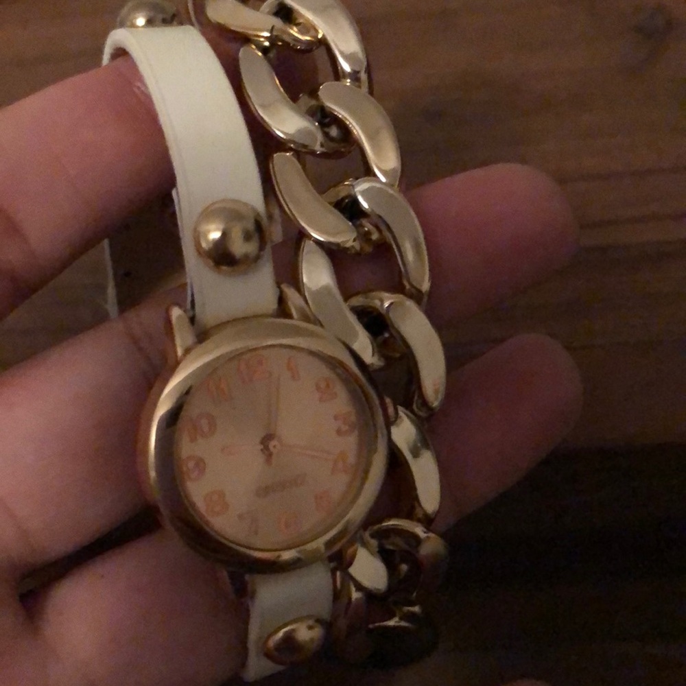 White & Gold chainlink watch